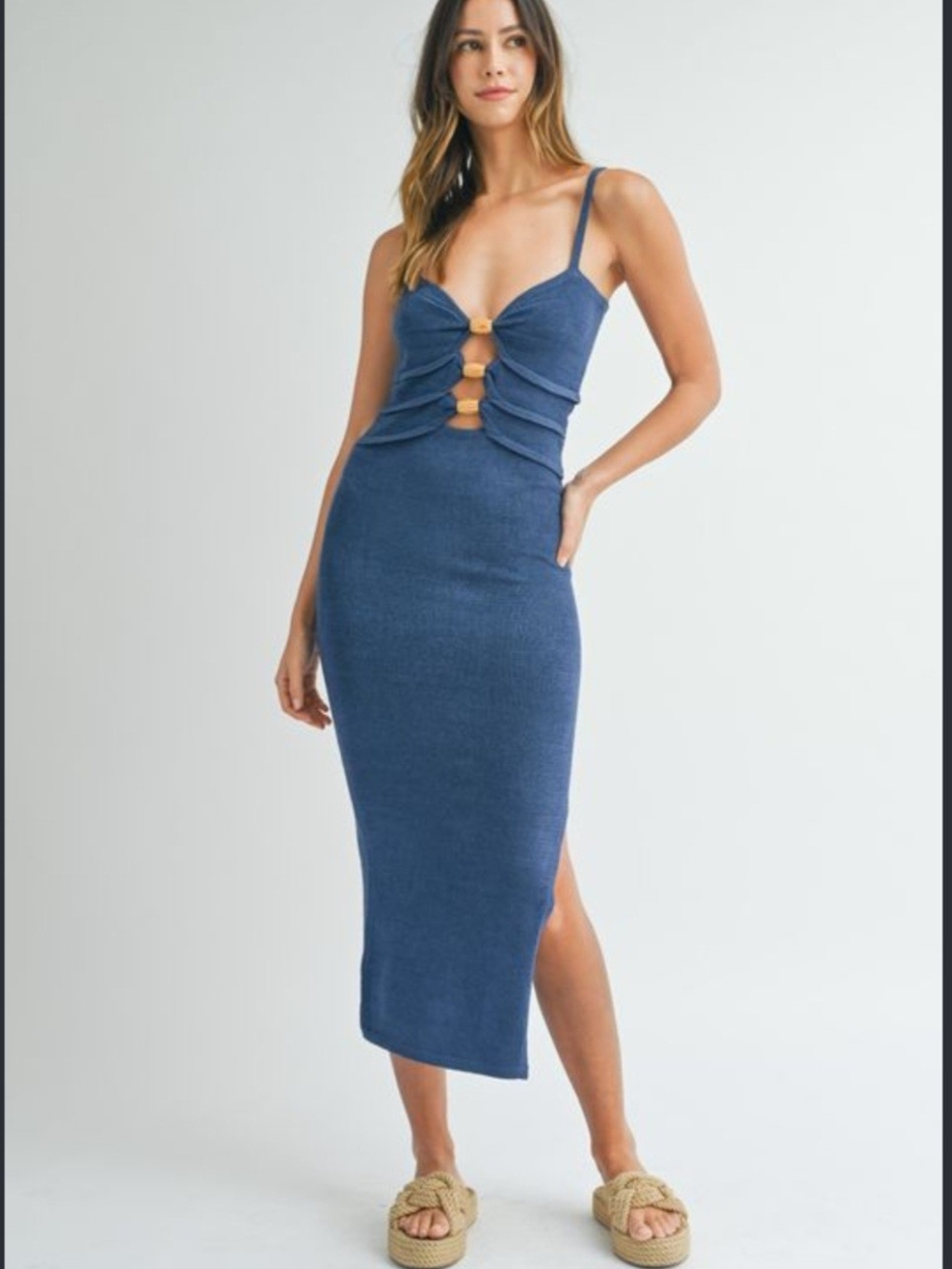 Sleeveless Blue RNWYMidi Dress with Triple Front Wood Bead Accent. Size 6.